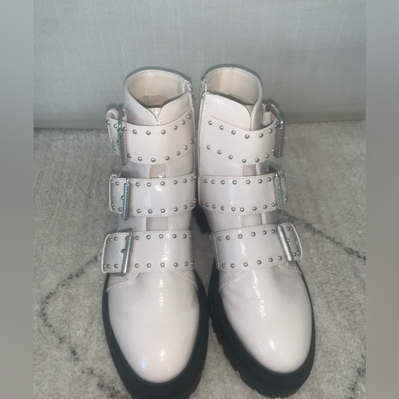 White brand new boots from Steven - Steve Madden - Picture 2 of 3